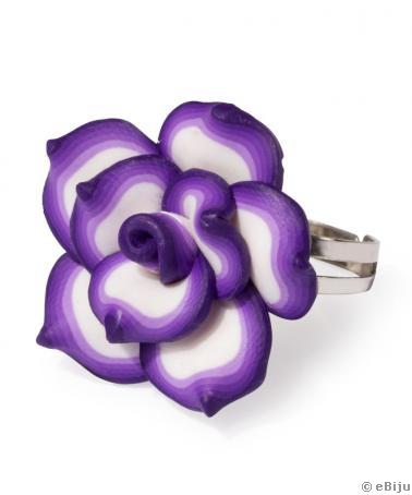 Lila-fehér virág gyűrű fimóból