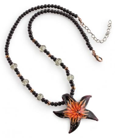 Narancssárga-fekete nyakék, üvegből készült tengeri csillag medállal
