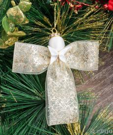 Angyalka karácsonyfadísz, organza aranyszínű mintákkal