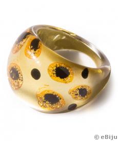 Aranyszínű-fekete pettyes gyűrű