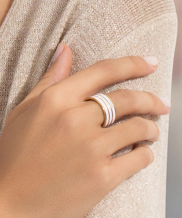Aranyszínű rozsdamentes acél gyűrű, fehér vonalmintával, 20 mm