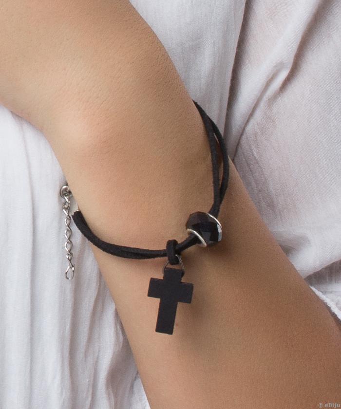 “Crucifix” karkötő