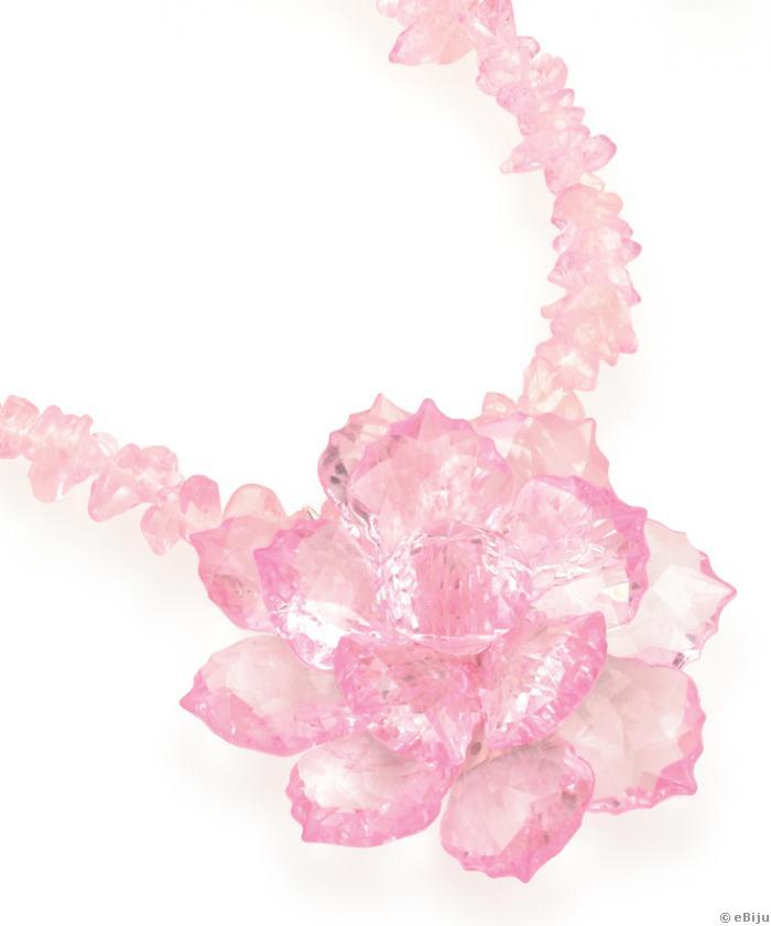 Rózsaszín virág nyakék kristályokból