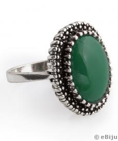 Zöld köves gyűrű, antikolt fémmel