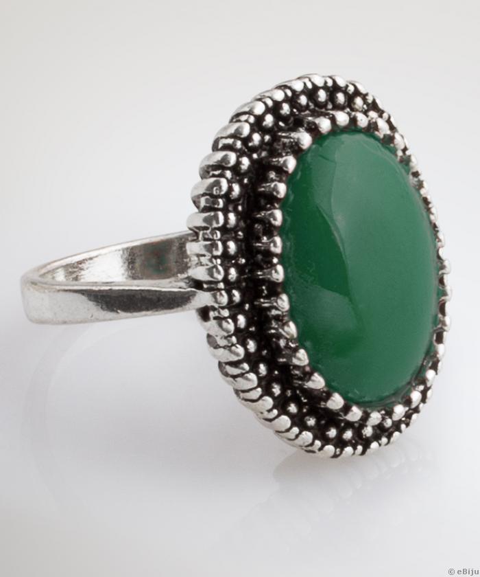 Zöld köves gyűrű, antikolt fémmel, 17 mm